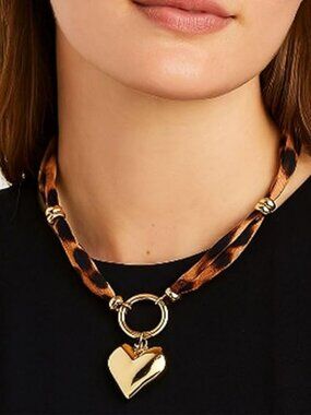 NEW Scarf Necklace with Charm for Women Bandana‎ Heart Pendant Leopard Print